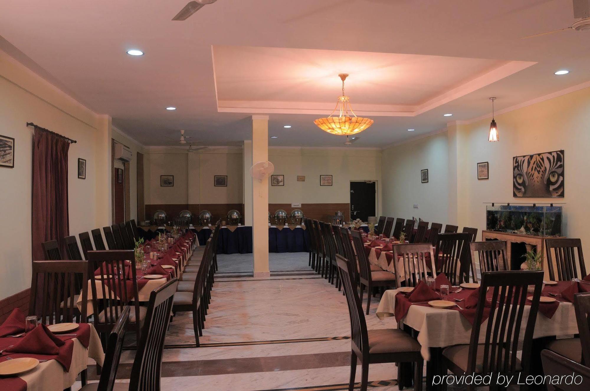 The Pugmark, A Wildlife Resort Sawai Madhopur Restoran fotoğraf